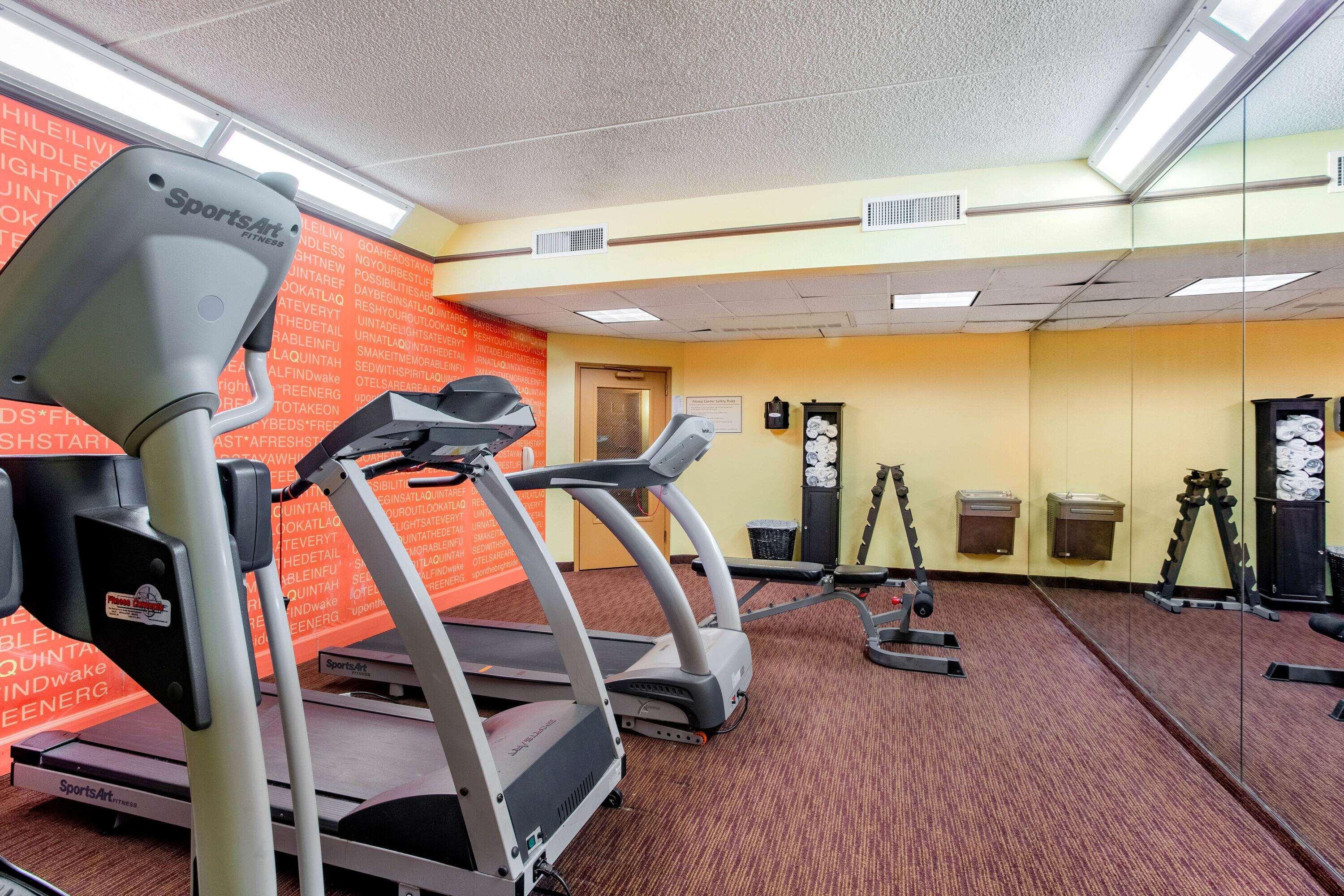 Готель La Quinta By Wyndham Raleigh/Durham Southpoint Екстер'єр фото