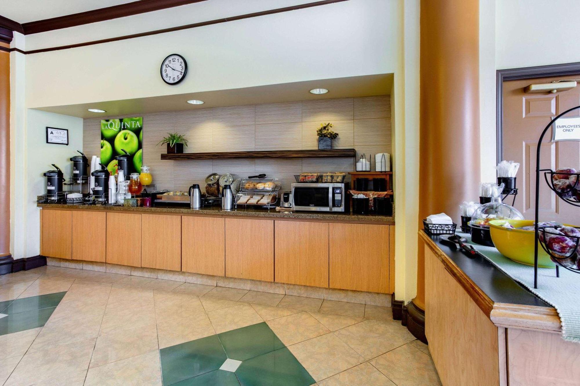 Готель La Quinta By Wyndham Raleigh/Durham Southpoint Екстер'єр фото