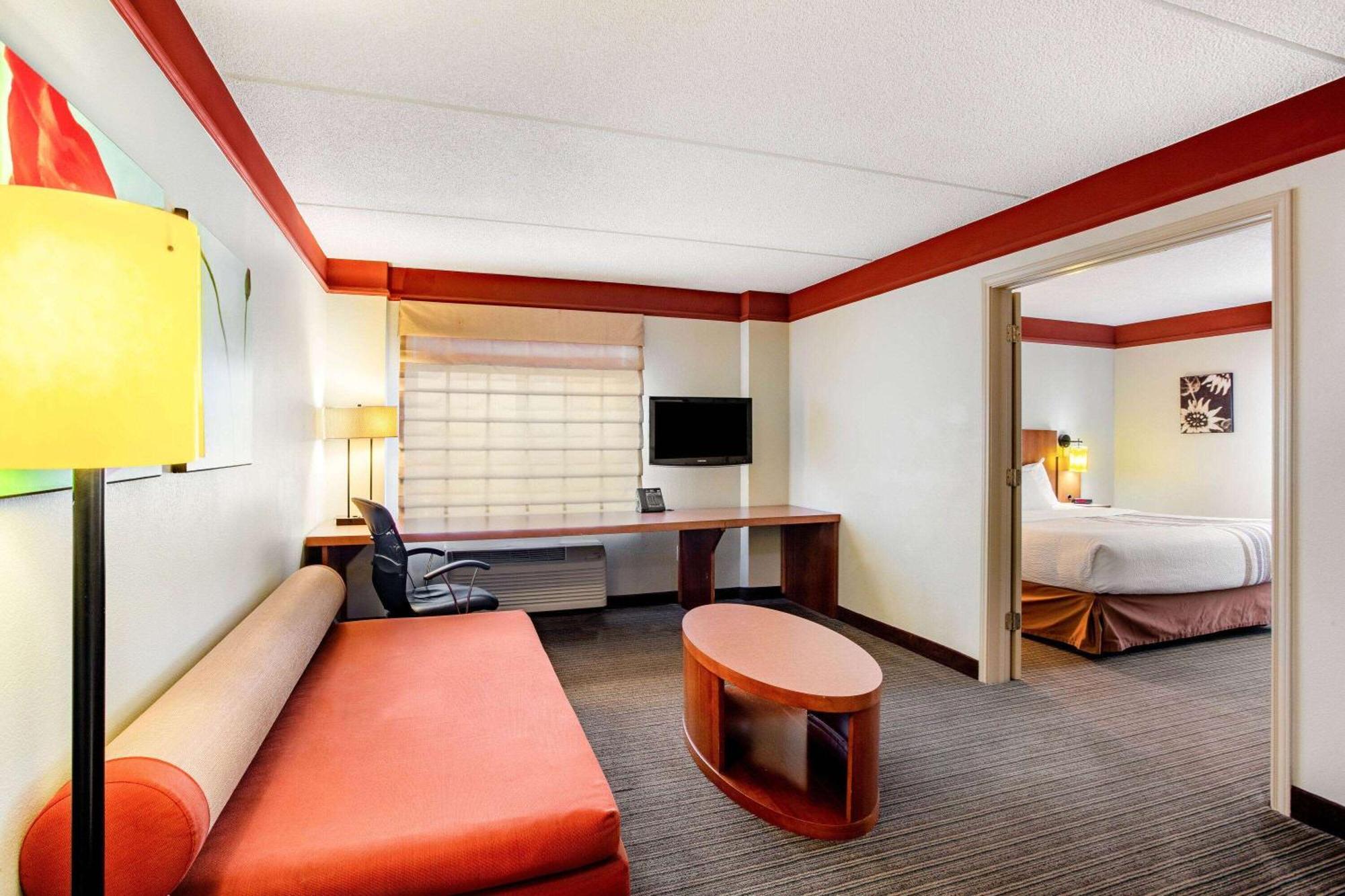 Готель La Quinta By Wyndham Raleigh/Durham Southpoint Екстер'єр фото