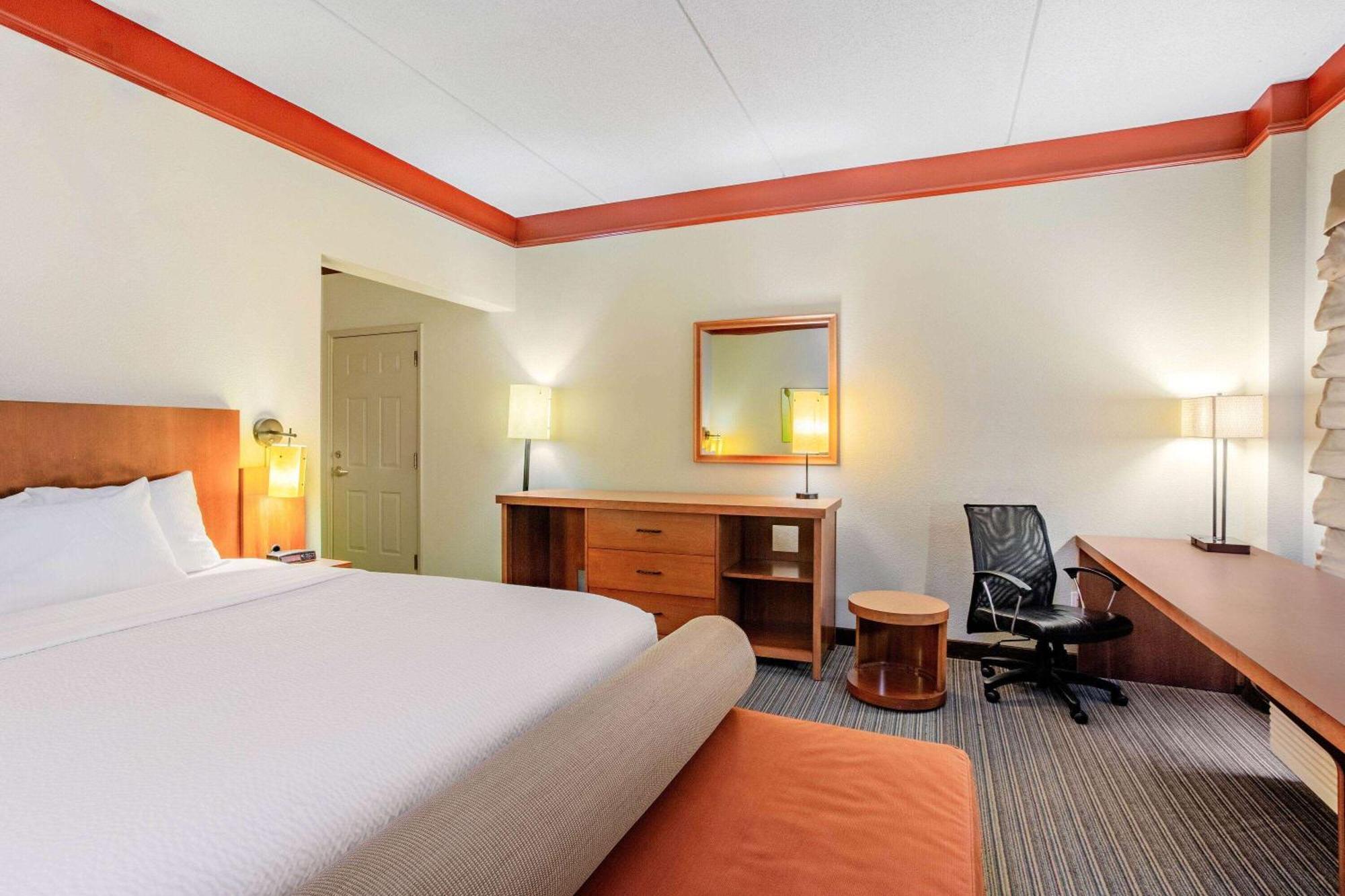Готель La Quinta By Wyndham Raleigh/Durham Southpoint Екстер'єр фото